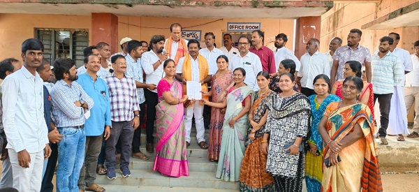 లింగాల ZPHSలో రూ. 2.30 కోట్లతో బాలుర హాస్టల్‌కు భూమి పూజ చేసిన ఎమ్మెల్యే డా. వంశీకృష్ణ