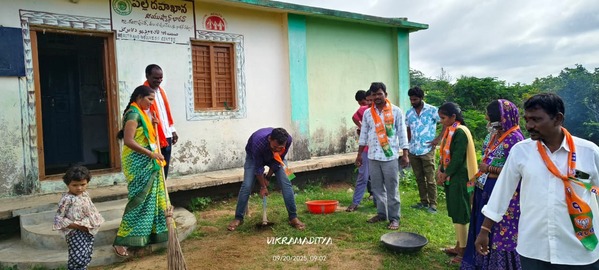 రంగాపూర్‌లోని పల్లె దవాఖాన శుభ్రం: సేవా పక్షంలో స్వచ్ఛ భారత్ నిర్వహణ